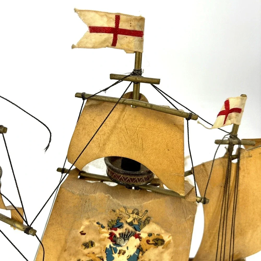 Vintage Underwriters Laboratories Portable‎ TV Lamp Wooden Ship Paper Sails